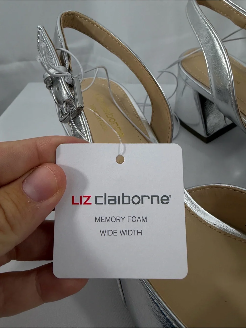NWT Liz Claiborne Women’s Size 6W Metallic Silver Pointed Slingback Block Heels